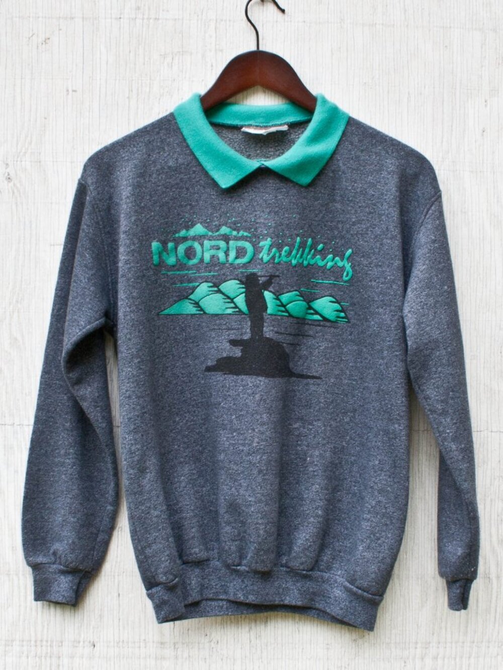 Vtg Collared Nord Trekking Sweatshirt - Vintage Street Scenes Sweater